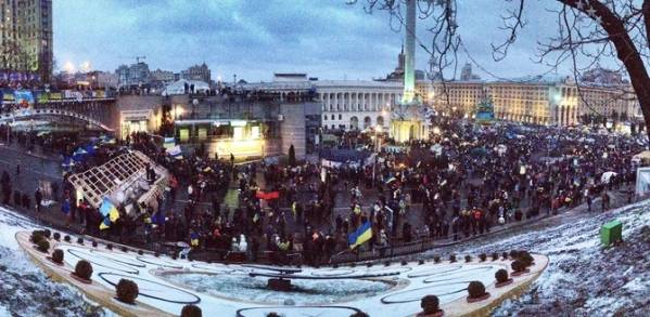Demonstration på Maidan-pladsen i Kiev, hovedstaden i Ukraine, 8. december 2013. Foto: Flickr/CC BY 2.0/Alexander Solovyov.